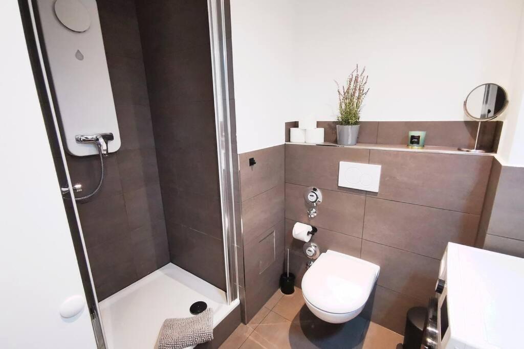 Apartment Hh 05 By Rockchair - Superhost Status - Modernes Mit Sonnigem Balkon & Premium Boxspringbetten In Winterhude - Geheimtipp