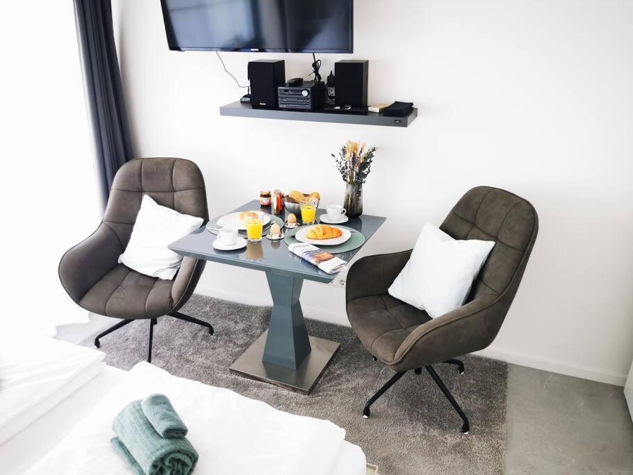 Hh 05 By Rockchair - Superhost Status - Modernes Mit Sonnigem Balkon & Premium Boxspringbetten In Winterhude - Geheimtipp Hamburg