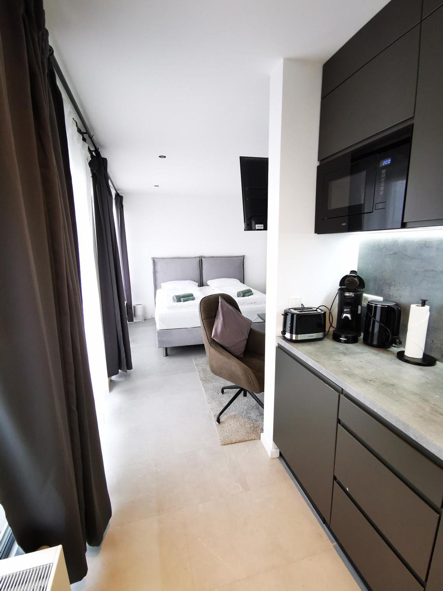 Hh 05 By Rockchair - Superhost Status - Modernes Mit Sonnigem Balkon & Premium Boxspringbetten In Winterhude - Geheimtipp Hamburg