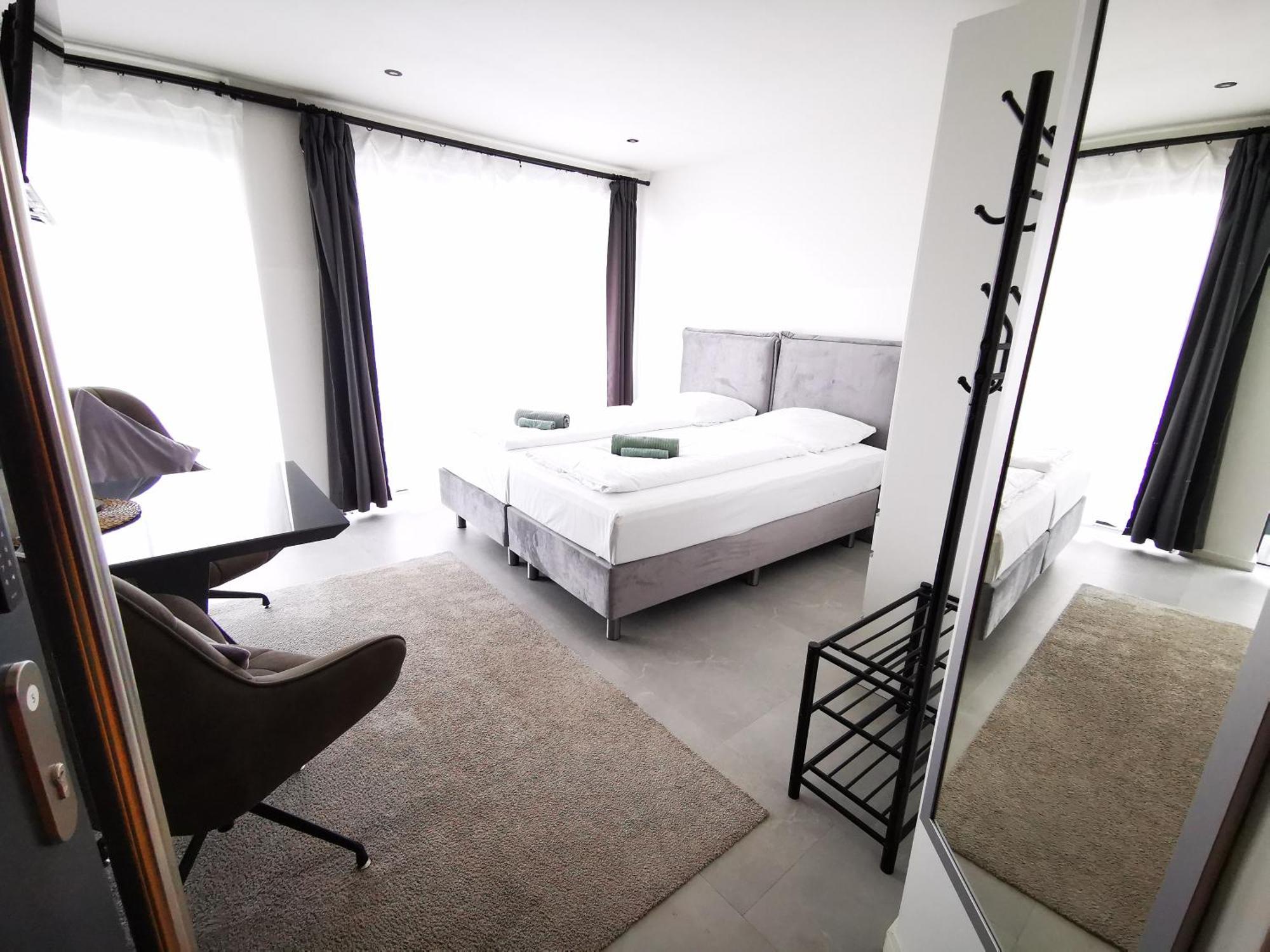 Hh 05 By Rockchair - Superhost Status - Modernes Mit Sonnigem Balkon & Premium Boxspringbetten In Winterhude - Geheimtipp * Hamburg