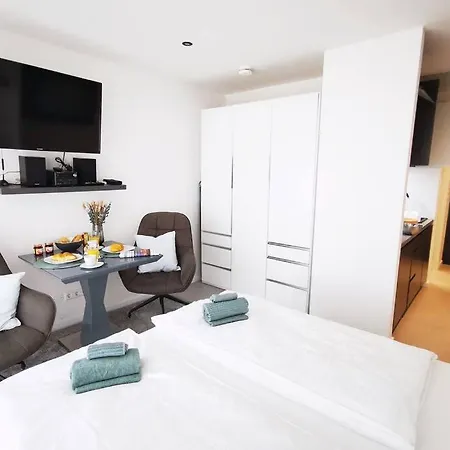 Hh 05 By Rockchair - Superhost Status - Modernes Apartment Mit Sonnigem Balkon & Premium Boxspringbetten In Winterhude - Hamburg Top Geheimtipp Exterior photo